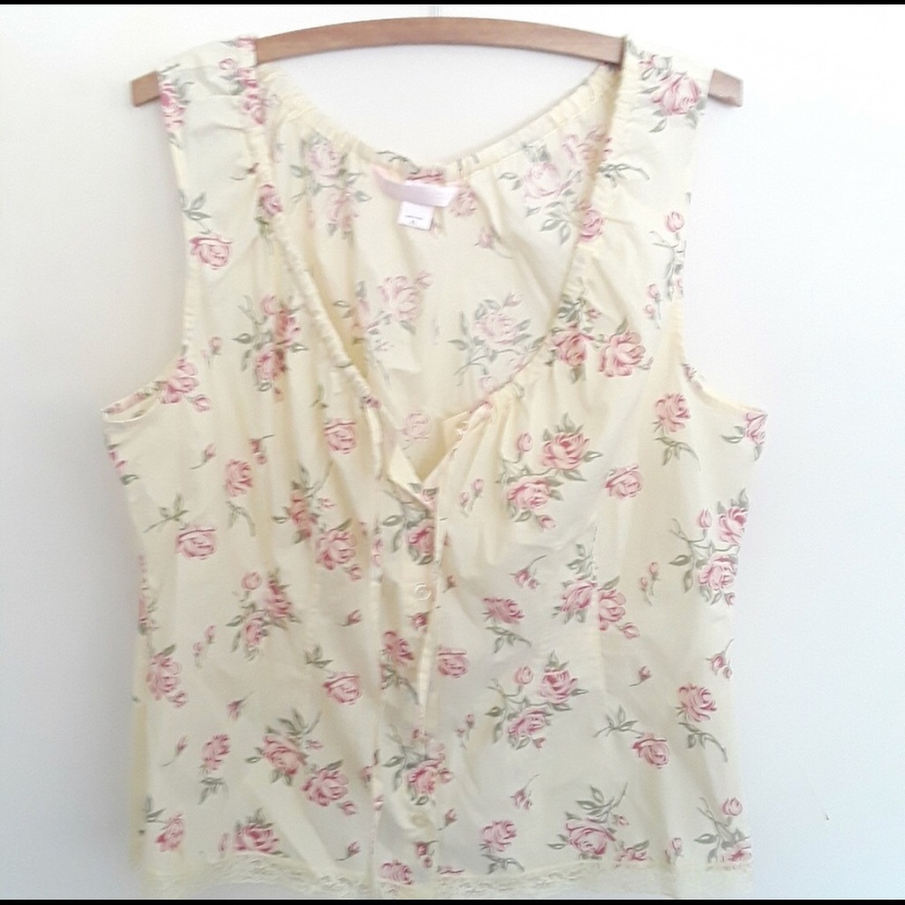 ISO Victoria’s Secret pajamas XL!! DO NOT BUY!!
